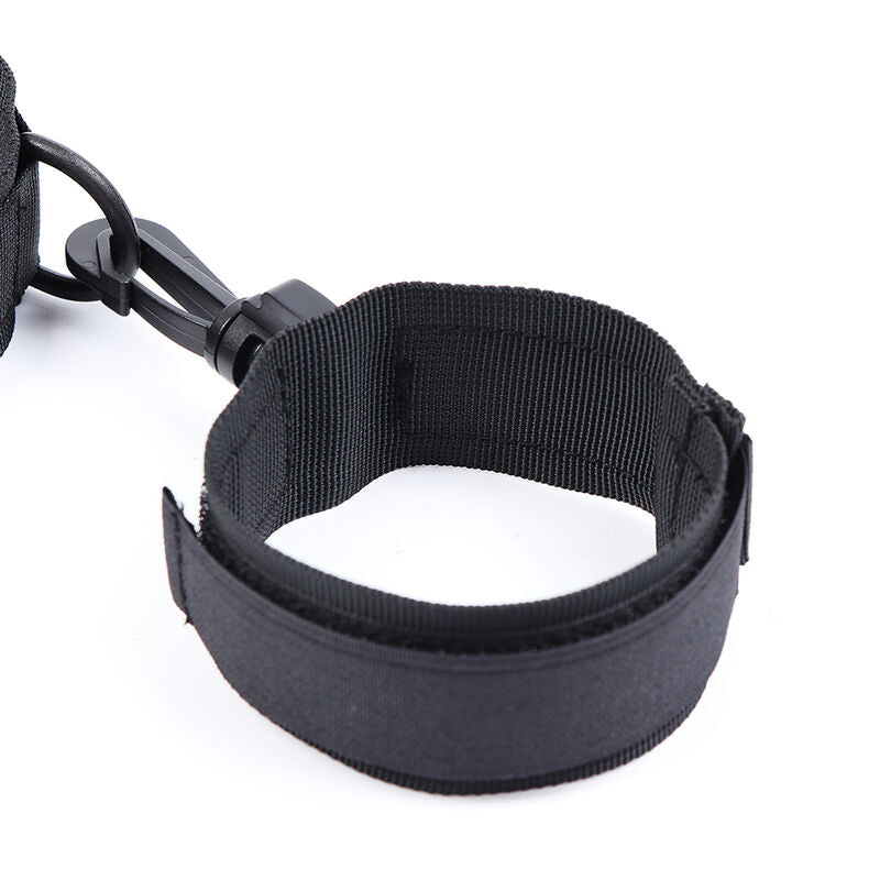 Ohmama Fetish – Collier en nylon avec Menottes Poignets